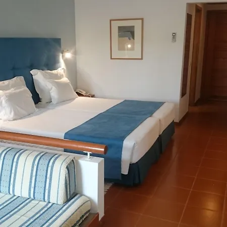 Baia Cristal & Otel Carvoeiro (Lagoa)