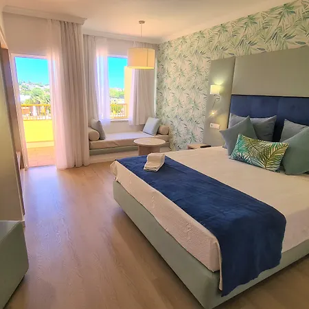 Baia Cristal & 4*