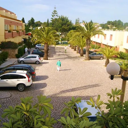 Baia Cristal & 4* Карвоейру