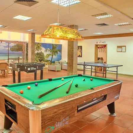 Baia Cristal & Карвоейру