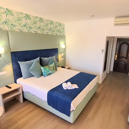 Baia Cristal & Hotell