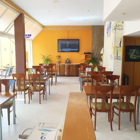 Baia Cristal & Hotell Carvoeiro (Lagoa)