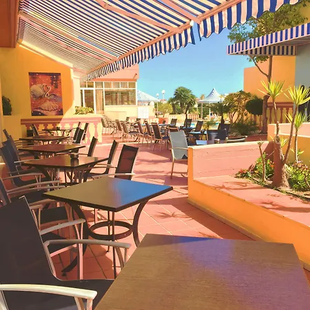 Hotell Baia Cristal & 4*